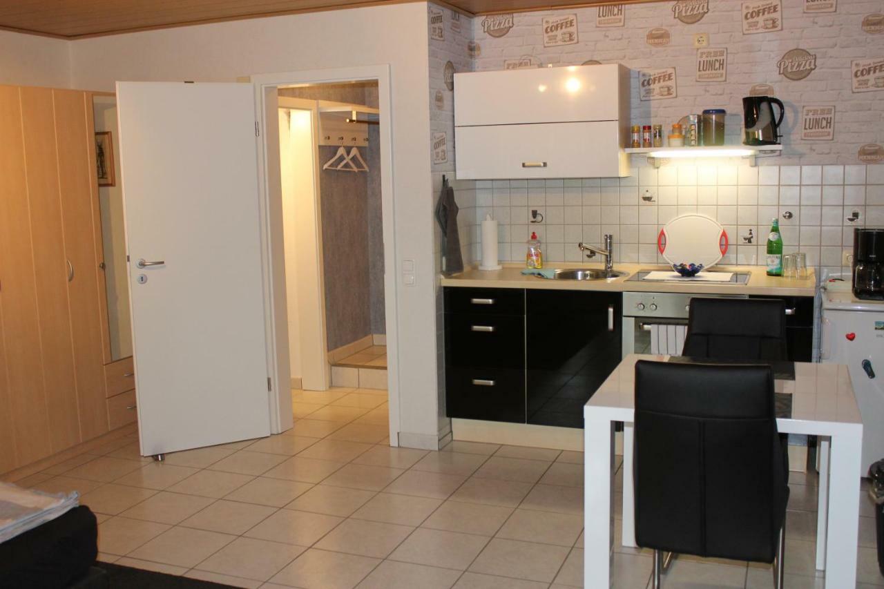 Nettes Appartement Mönchengladbach Esterno foto